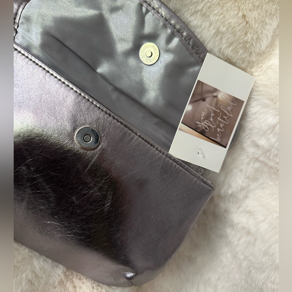 Vintage Glitz & Glam Metallic Silver Sequin Clutch - Picture 9 of 17